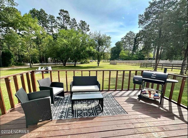 146 Wooster Road, Southern Pines, NC 28387