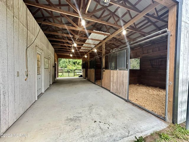 146 Wooster Road, Southern Pines, NC 28387