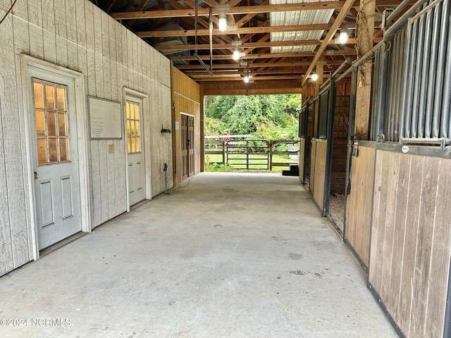 146 Wooster Road, Southern Pines, NC 28387