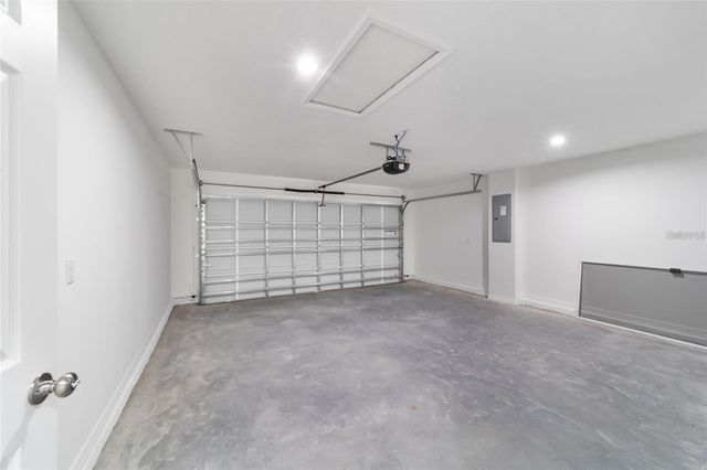 25 MALAUKA LOOP PLACE, Ocklawaha, FL 32179