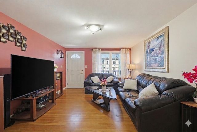 150 Webster Ave 3, Chelsea, MA 02150