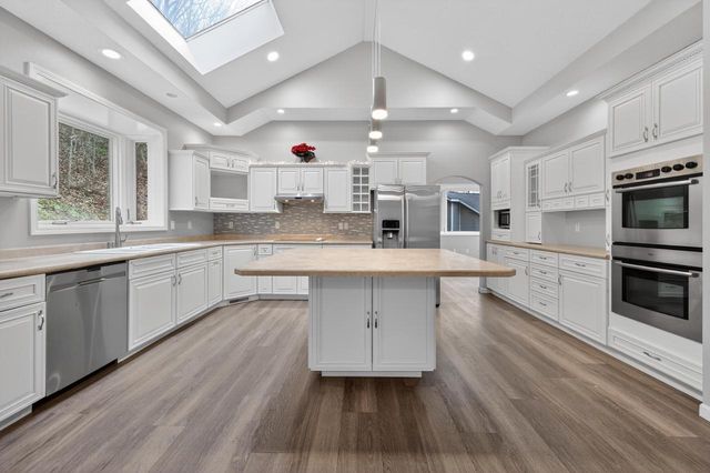 3630 Deerfield PLACE, La Crosse, WI 54601
