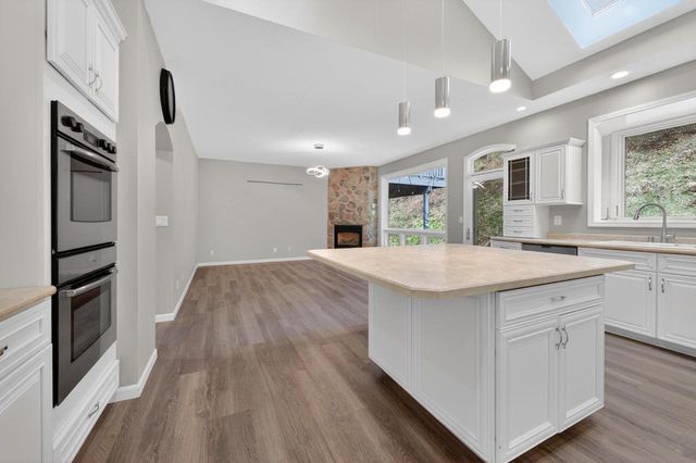 3630 Deerfield PLACE, La Crosse, WI 54601