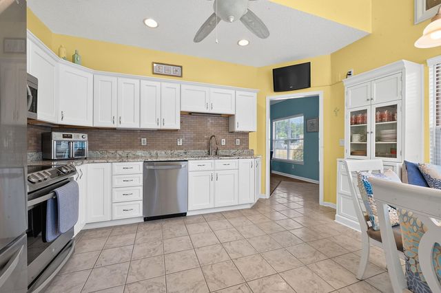 3642 Springdale Dr., Little River, SC 29566