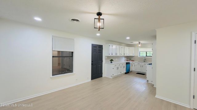 1256 Haywood Drive, Southaven, MS 38671