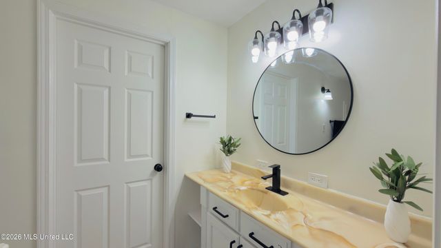 1256 Haywood Drive, Southaven, MS 38671
