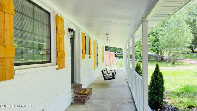 1256 Haywood Drive, Southaven, MS 38671