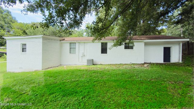 1256 Haywood Drive, Southaven, MS 38671