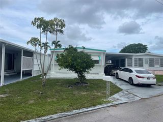 1888 SW 85th Ave, Davie, FL 33324