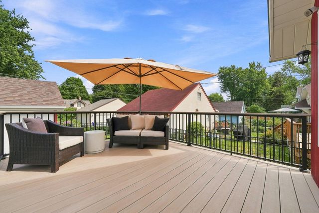 1484 Arona Street, Saint Paul, MN 55108