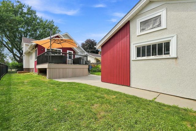 1484 Arona Street, Saint Paul, MN 55108