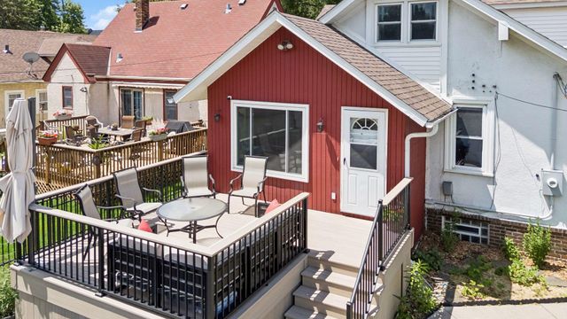 1484 Arona Street, Saint Paul, MN 55108