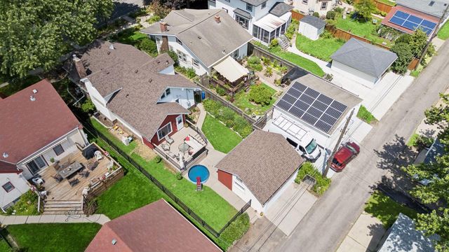 1484 Arona Street, Saint Paul, MN 55108
