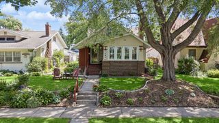 1484 Arona Street, Saint Paul, MN 55108
