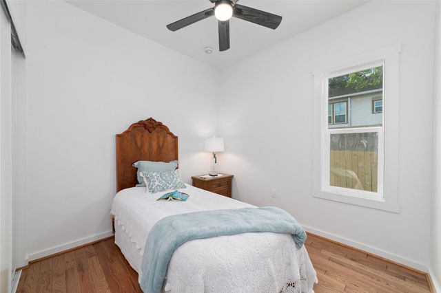 504 N Lake Avenue, Eagle Lake, TX 77434