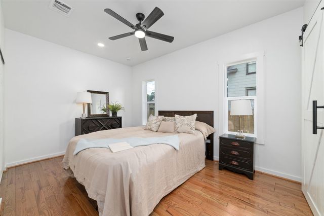 504 N Lake Avenue, Eagle Lake, TX 77434