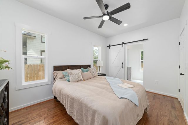 504 N Lake Avenue, Eagle Lake, TX 77434