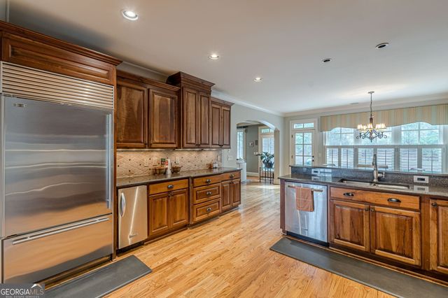 774 Barrett Village Lane NW, Marietta, GA 30064