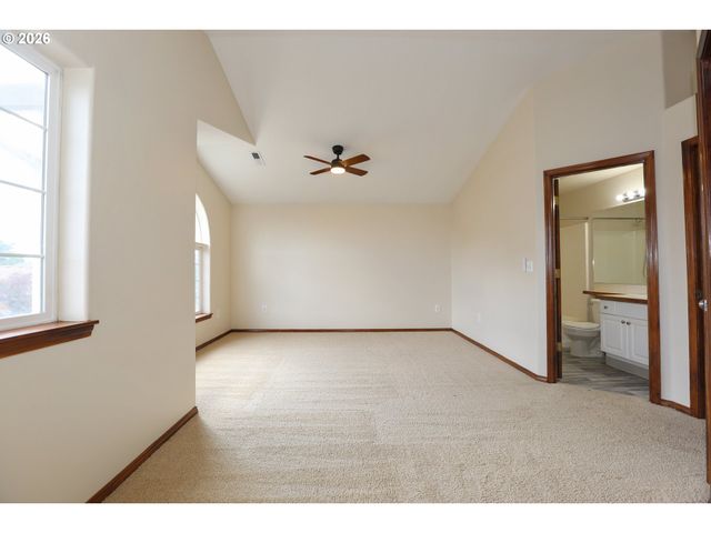 8812 Ne 163RD Ave, Vancouver, WA 98682