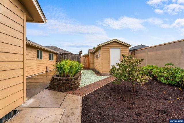 4802 Fuhrer Ct NE, Salem, OR 97305