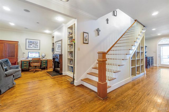 209 Bayshore Dr, Pensacola, FL 32507