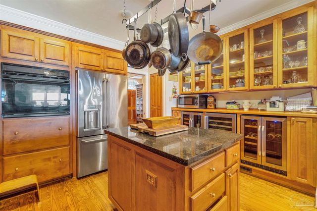 209 Bayshore Dr, Pensacola, FL 32507