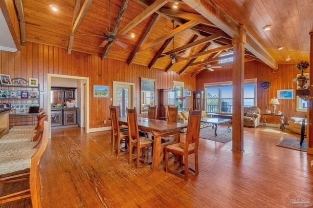 209 Bayshore Dr, Pensacola, FL 32507