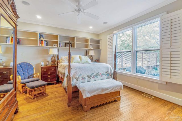 209 Bayshore Dr, Pensacola, FL 32507