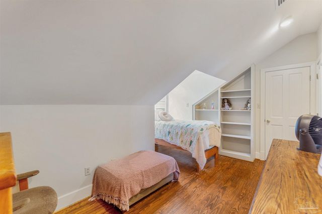 209 Bayshore Dr, Pensacola, FL 32507