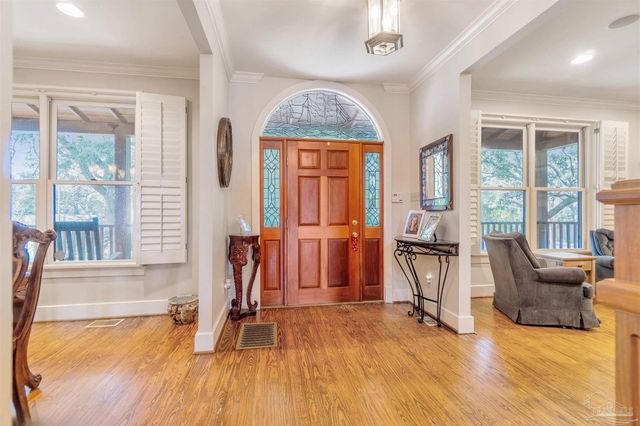 209 Bayshore Dr, Pensacola, FL 32507