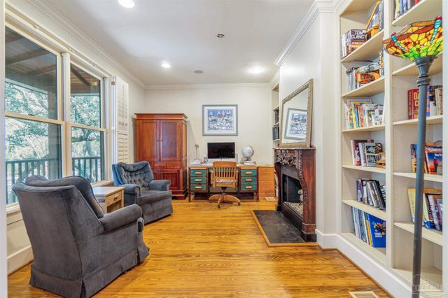 209 Bayshore Dr, Pensacola, FL 32507