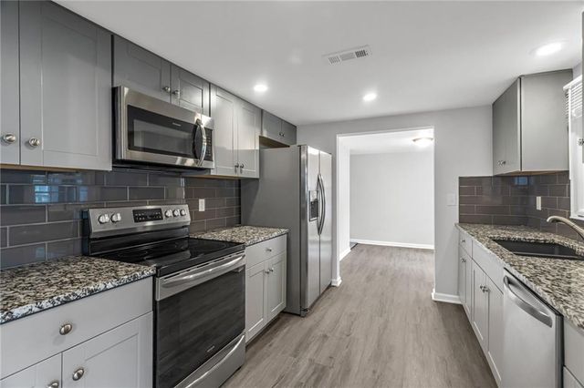 2506 NE 46th Street, Kansas City, MO 64116