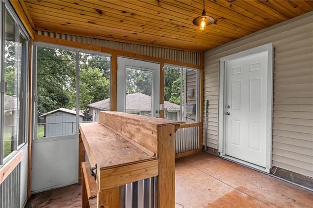 2506 NE 46th Street, Kansas City, MO 64116