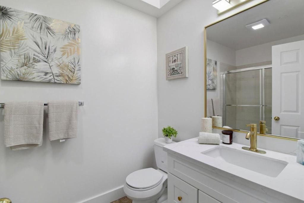 Image 18 of property listing at 1500 Sherman Avenue 3A, Burlingame, CA 94010