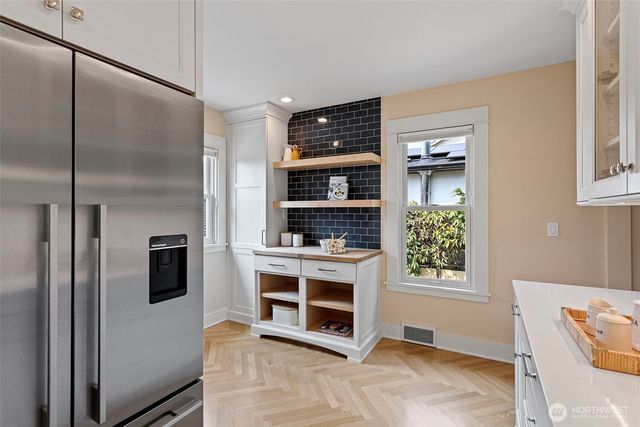 4403 4th Avenue NW, Seattle, WA 98107