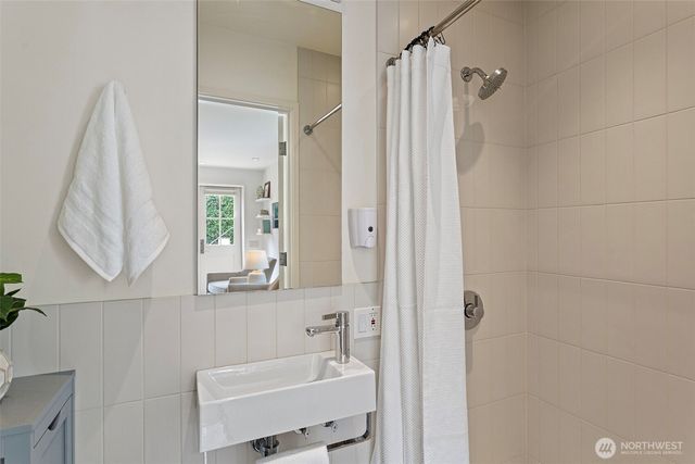 4403 4th Avenue NW, Seattle, WA 98107
