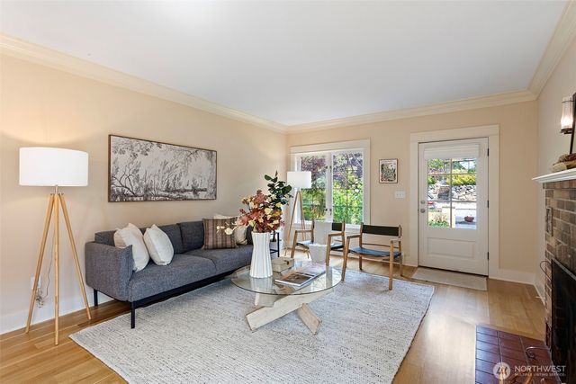 4403 4th Avenue NW, Seattle, WA 98107