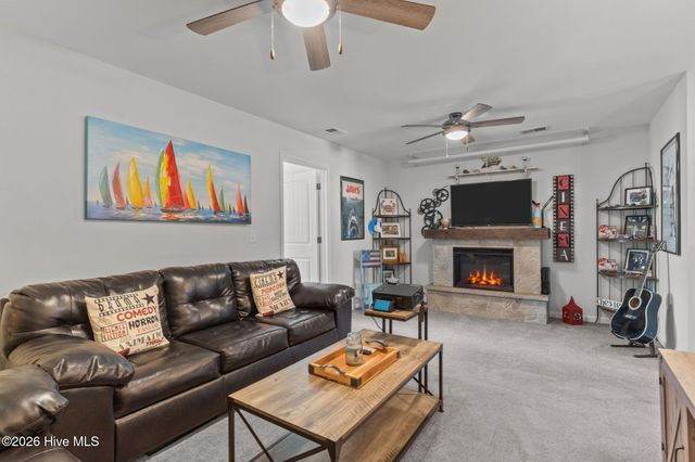 6175 Meadowgrove Loop, Wilmington, NC 28409