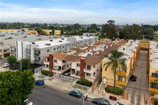 8744 Burnet Avenue 14, North Hills, CA 91343