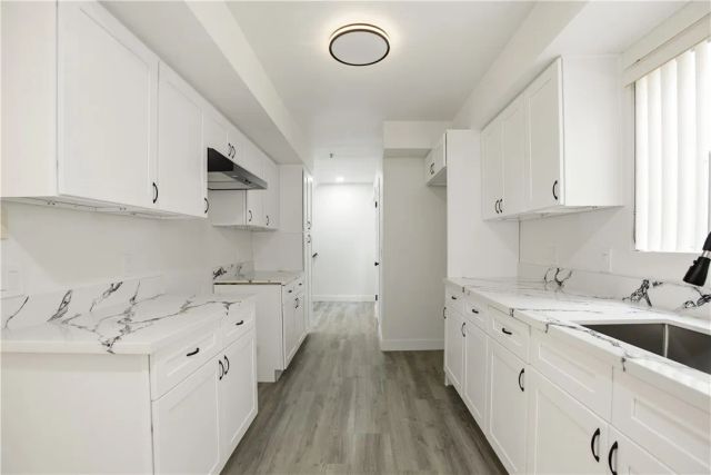 8744 Burnet Avenue 14, North Hills, CA 91343