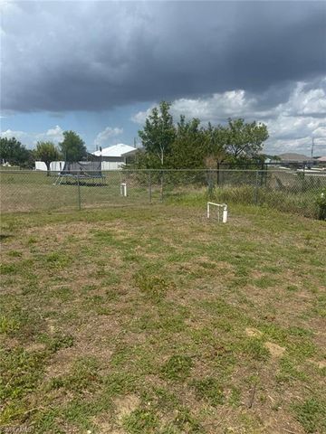 1917 12th AVE, Cape Coral, FL 33993