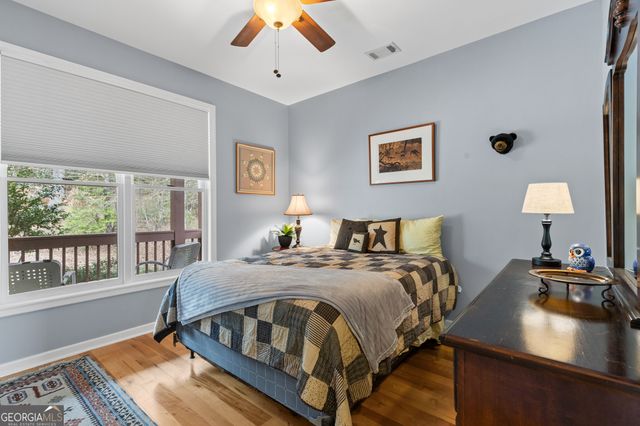 95 Hickory Avenue, Blue Ridge, GA 30513