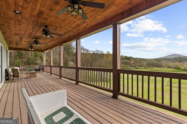 95 Hickory Avenue, Blue Ridge, GA 30513