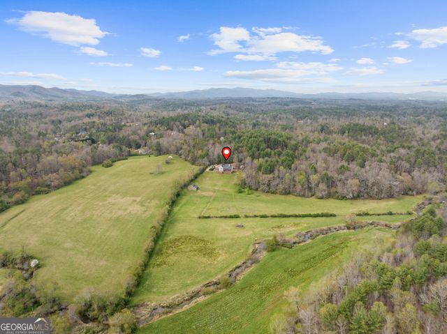 95 Hickory Avenue, Blue Ridge, GA 30513