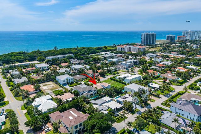 299 NE Wavecrest Court, Boca Raton, FL 33432