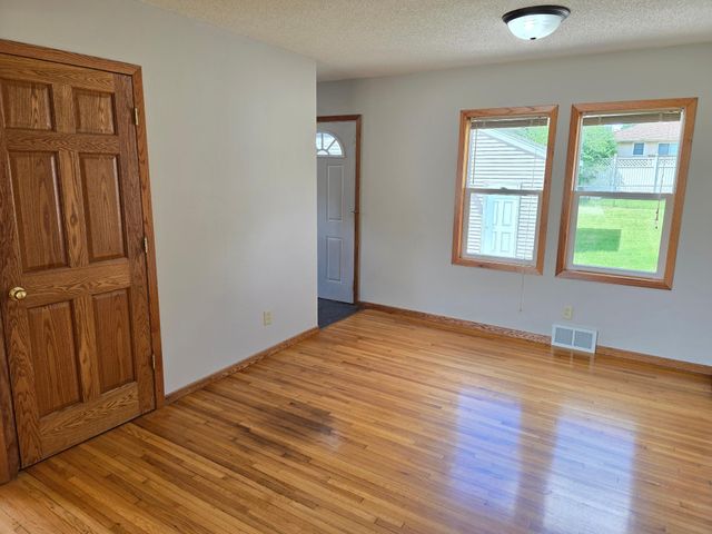 2011 Northwood Drive, North Saint Paul, MN 55109