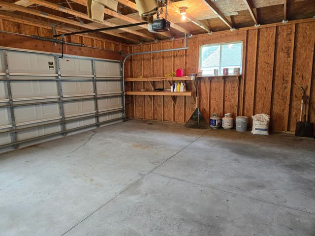 2011 Northwood Drive, North Saint Paul, MN 55109