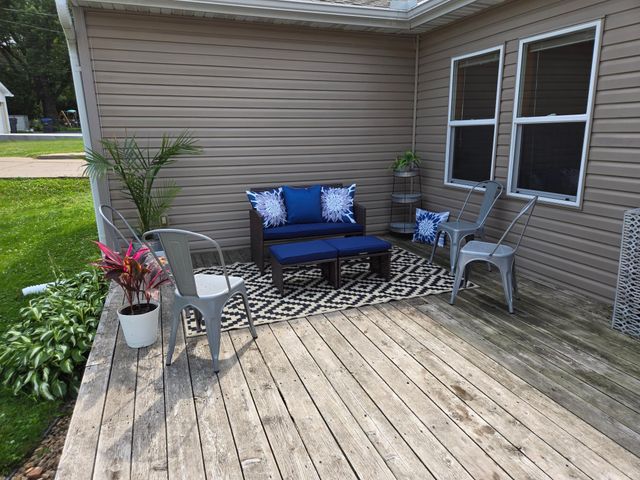 2011 Northwood Drive, North Saint Paul, MN 55109