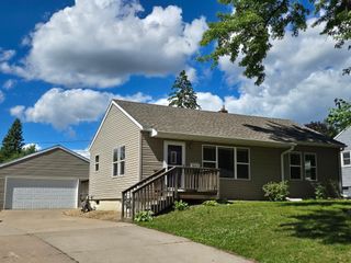2011 Northwood Drive, North Saint Paul, MN 55109