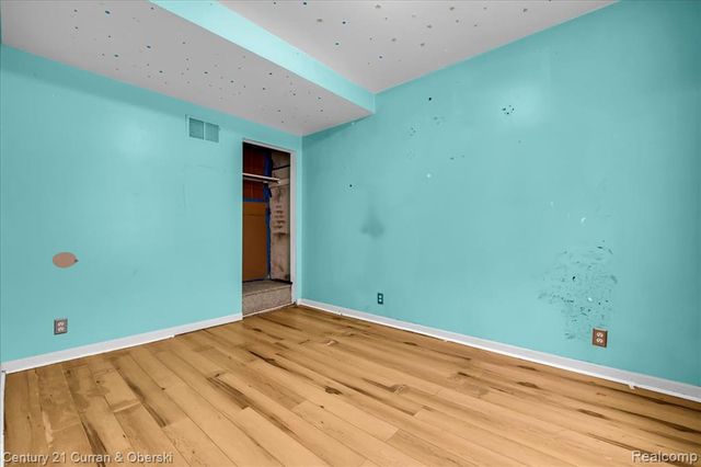 63 Kessler Street, Monroe, MI 48162